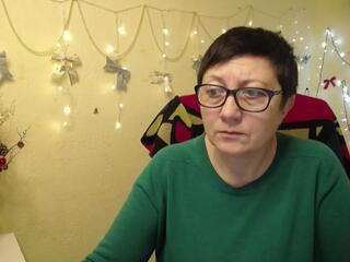 Emily Lovee webcam model stream image