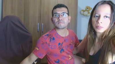 Isalanecouple webcam model stream image