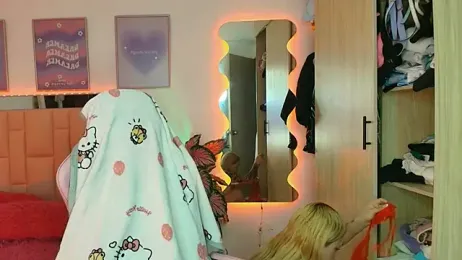 lunesweet webcam model stream image