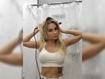 malika2025 webcam model stream image