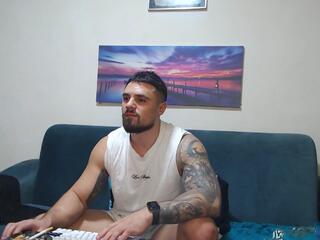 Tiberius Hunk webcam model stream image