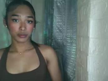 ur_dazzlingmorenaxx webcam model stream image