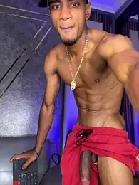 AaronCruz_ webcam model stream image