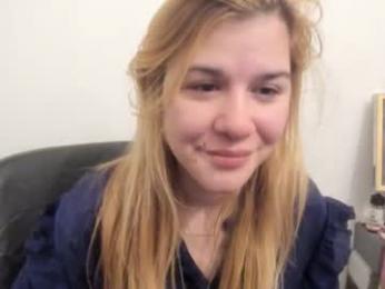 artsyandcraftsy_ webcam model stream image