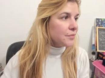 artsyandcraftsy_ webcam model stream image