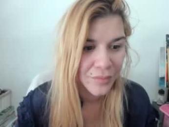 artsyandcraftsy_ webcam model stream image