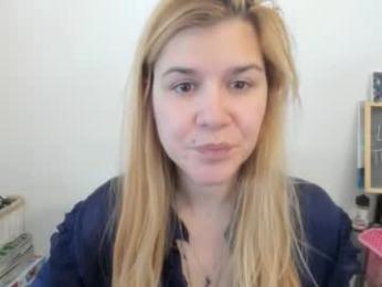 artsyandcraftsy_ webcam model stream image