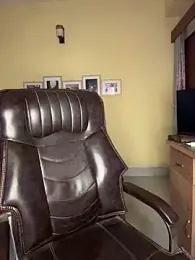 RavenKisses webcam model stream image