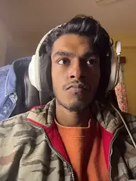 RavenKisses webcam model stream image