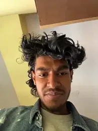 RavenKisses webcam model stream image