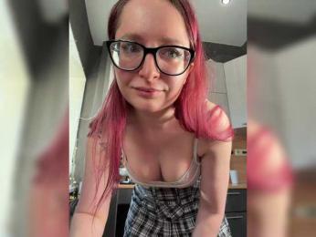 emma4you webcam bongacams model stream image
