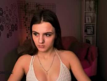 lisa_dark_ webcam model stream image