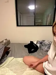 strawberryice webcam model stream image