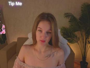 Kiana-White webcam model stream image