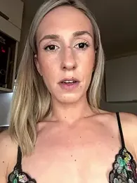 lola_tentatiion webcam model stream image