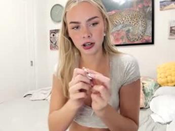 ariah_is_blonde webcam model stream image