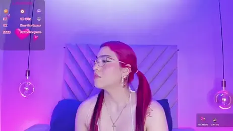 EmmaSwift_ webcam model stream image