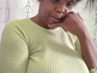 kitty-kash webcam model stream image