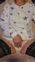 BlueEye_Girl webcam model stream image