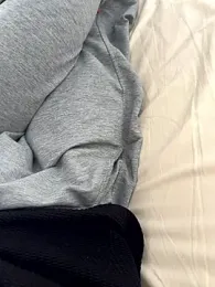 Aden_P2 webcam stripchat model stream image