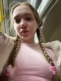 bambi_lu webcam stripchat model stream image