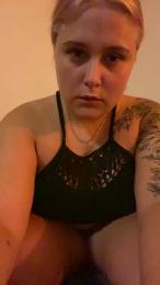 Alina_hkl webcam model stream image