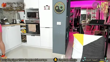 AmySuperHeroes webcam model stream image