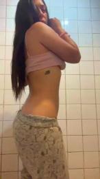 MissR3d webcam model stream image