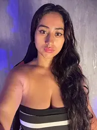 Valentinne_z webcam model stream image