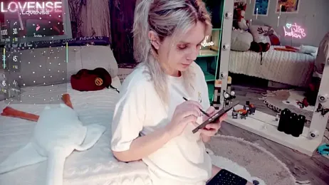 Careful_i_bite webcam model stream image