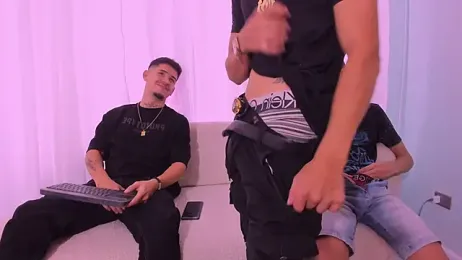 junior_friendss webcam model stream image