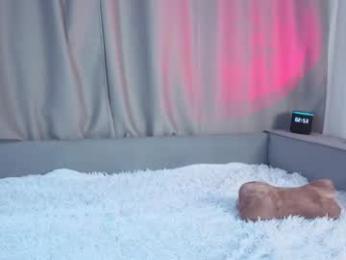 kessy_white webcam model stream image