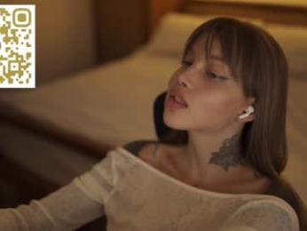 mileeena webcam model stream image