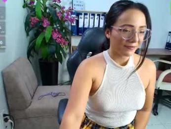 adri_miller webcam model stream image