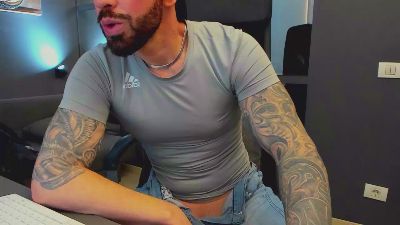 AronGrant webcam model stream image