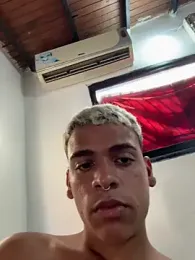 MrLeoLatino webcam stripchat model stream image