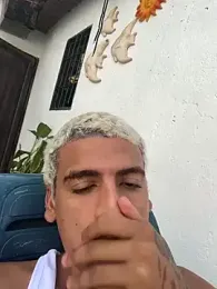 MrLeoLatino webcam model stream image