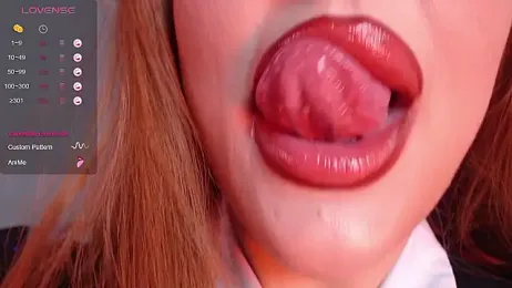 Alice_here webcam model stream image