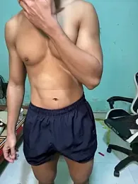 MuscleKing888 webcam model stream image