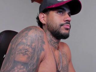 Luigi Vitalee webcam model stream image