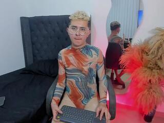 Channel Browm webcam flirt4free model stream image