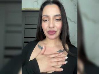 Kristaly webcam bongacams model stream image