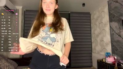 LouveniaBlatz webcam model stream image