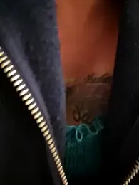 julimonroe webcam model stream image