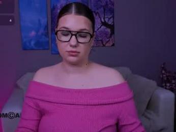 aurora_kiss_ webcam model stream image